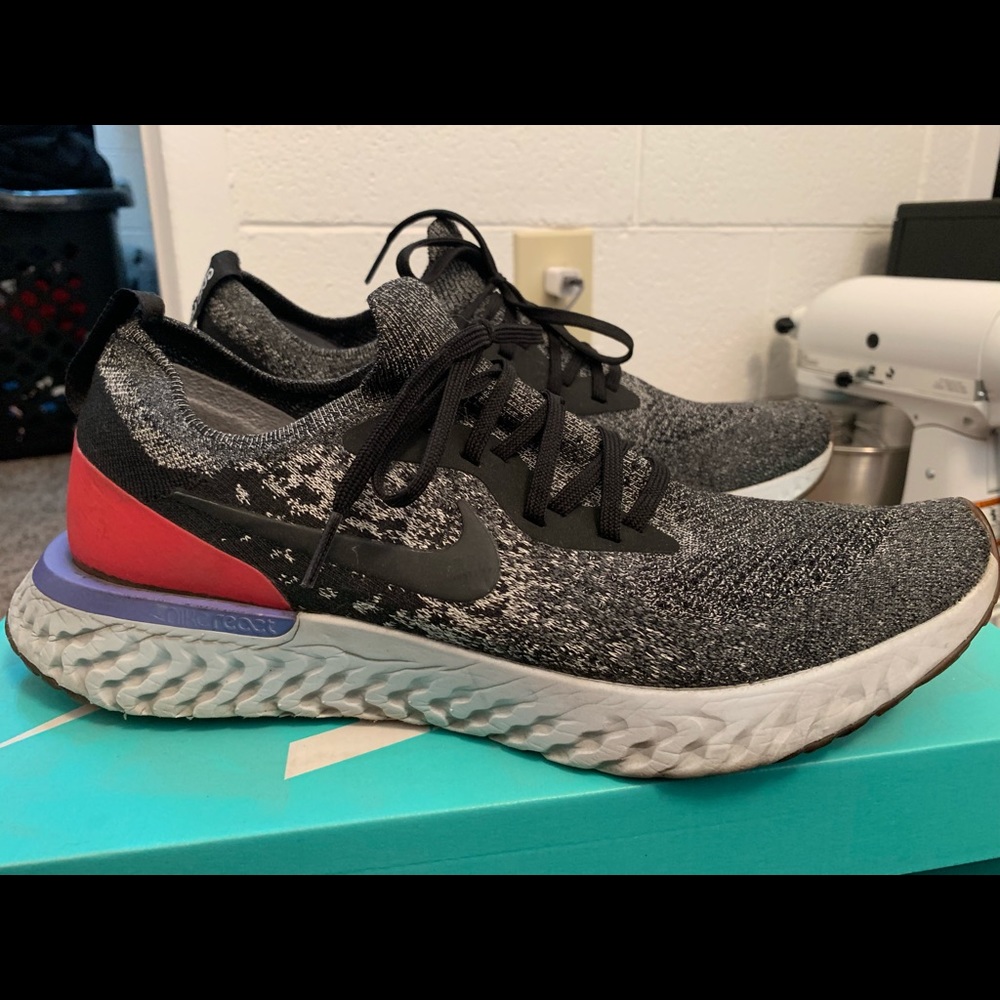 Nike’s - Picture 2 of 3